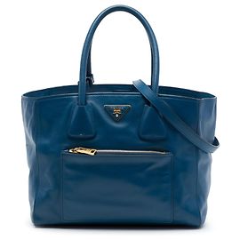 Sac Shopping Prada en cuir de veau souple bleu avec poche frontale