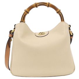 Borsa a mano Gucci DIANA in pelle beige