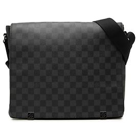 Bolsa Tiracolo Louis Vuitton Damier Graphite District MM