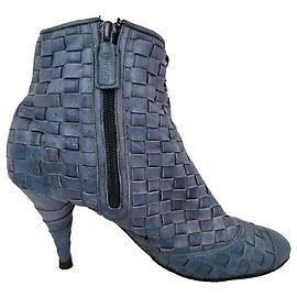 Botines Chanel CC Woven Accent en cuero azul
