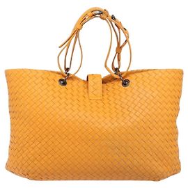 Bottega Veneta Capri Intrecciato Nappa Medium