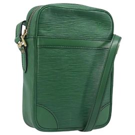 LOUIS VUITTON Epi Danube Schultertasche Green M45634 LV Auth 205909A