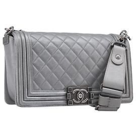 Borsa a catena CHANEL Boy Chanel Matelasse Lamb Skin Red Gold CC Auth ka6411M