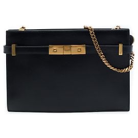 Autre Marque Saint Laurent Manhattan Clutch aus glattem Kalbsleder in Schwarz mit Kettenriemen