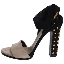 Gucci Stiletto-Absätze mit Nieten in Schwarz-Gold - Größe EU 38.5 (UK 5.5)
