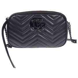 Gucci Mini Bolso Bandolera Monocromático de Piel Matelassé GG Marmont Negro