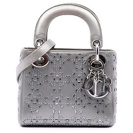 Autre Marque Mini Lady Dior em cetim cinza com motif Cannage e cristais