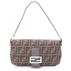 Fendi Mamma Bucket Zucca Handtasche