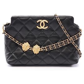 Chanel Matelassé Schultertasche aus schwarzem Leder
