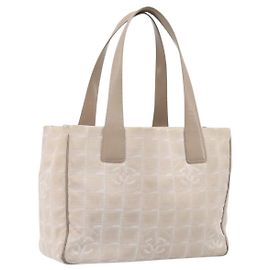 Sac Tote CHANEL New Travel Line Canvas Beige CC Ton Or Auth gh2368
