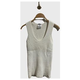 Top Chanel blanc T.40