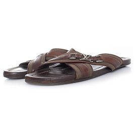 Louis Vuitton, sandalias cruzadas de cuero marrón