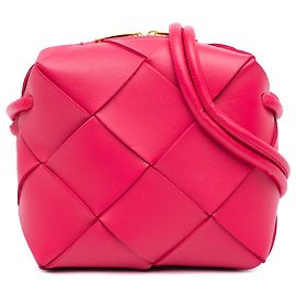 Bottega Veneta Borsa a Tracolla Mini Cassette in Pelle di Agnello Intrecciato Rosa