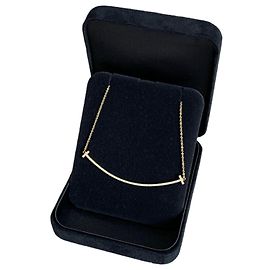 Colar Tiffany & Co. T Smile em Ouro e Diamantes