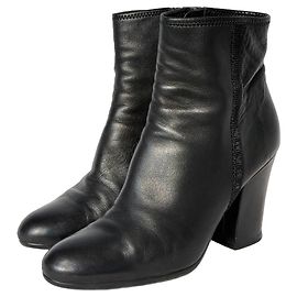 Prada Bottines en cuir noir