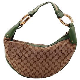 Borsa Hobo Gucci in tela GG Supreme e bambù