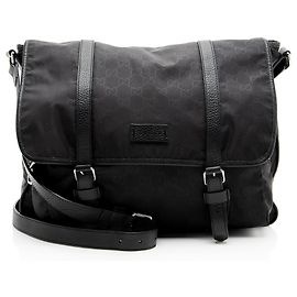 Sac messager Gucci GG Nylon à double boucle
