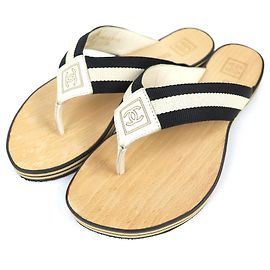 Sandalias de dedo CHANEL ENTRE DOIGTS COCO Wood