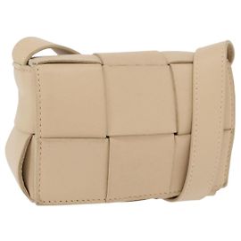 Bolso Bottega Veneta Maxi Intrecciato Candy Cassette Bag de cuero beige auténtico mr2981A