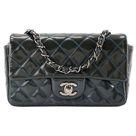CHANEL - Bolsa de ombro Classic/Timeless Mini Rectangle Chanel em couro envernizado cáqui