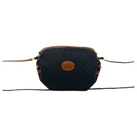 Bolsa de Ombro em Couro Gucci Vintage Micro GG Logo