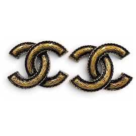 Boucles d'oreilles puces Chanel A24K Metal Coco Mark