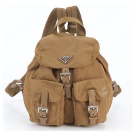 Prada Tessuto Nylon Rucksack mit Leder-Dreieckslogo