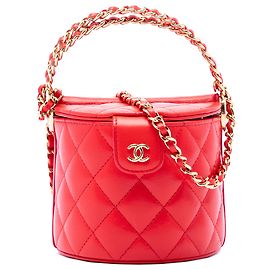 Sac vanity rond Chanel Red CC en agneau matelassé avec poignée et chaîne