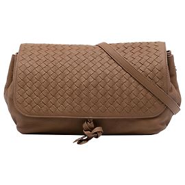 Bottega Veneta Intrecciato Crossbody-Tasche mit Klappe aus braunem Leder