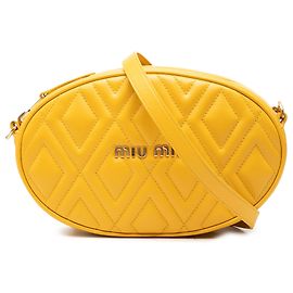 Miu Miu Bolso bandolera oval Camera de piel acolchada amarillo Small