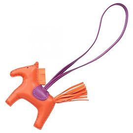 Hermès Hermes Rodeo PM Charm em Carnelian Violet e Orange