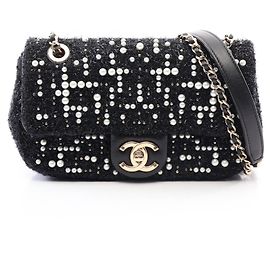 Bolsa de ombro em tecido preto e marfim Chanel