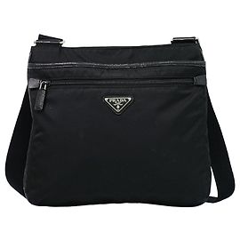 Prada Bolso Messenger de Tessuto Acolchado con Cremallera Frontal Medium