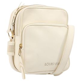 LOUIS VUITTON Cuir Bequia Trotteur MM Bag Leather White M95359 LV Auth 205951