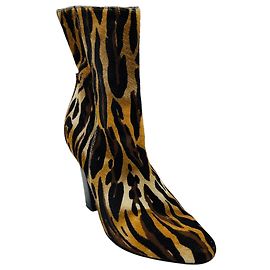 Botines de pelo de becerro con estampado animal tan Tamara Mellon