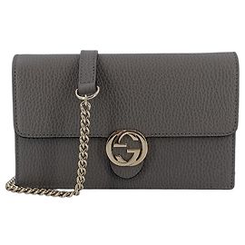 Gucci Bolsa Crossbody Wallet On Chain em couro Grey Dollar com logo entrelaçado