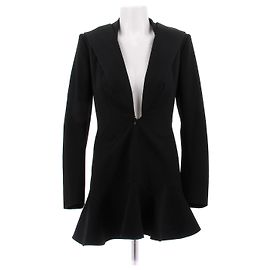 Vestido Alaïa negro con capucha de lana