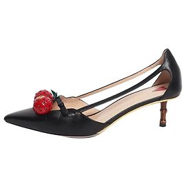 Gucci Talons à découpes avec appliqué cerise noire - taille EU 38.5