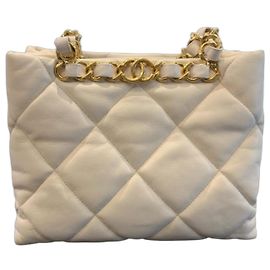Chanel Small Shopping Bag aus gestepptem Lammleder Weiß