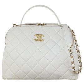 Bolsa Bowling Chanel em couro de bezerro envelhecido branco