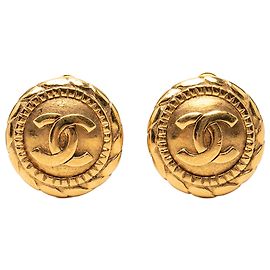Brincos de pressão Chanel Gold CC banhados a ouro