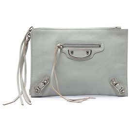Clutch Balenciaga Motocross Classic Metallic Edge en piel de cabra gris