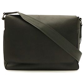 Louis Vuitton Taiga Roman MM Shoulder Bag
