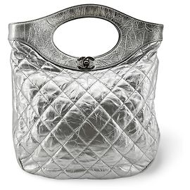 Chanel 31 Shopping gestepptes Kalbsleder Small