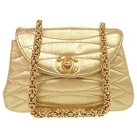 Chanel Coco Mark Lammleder Kettentasche mit goldfarbenen Hardware