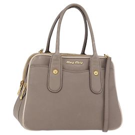 Bolsa de mão Miu Miu em couro 2way Bege tom dourado Auth ka6438A