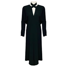 Robe midi en crêpe Victoria Beckham noire à manches longues, col V et lien au cou