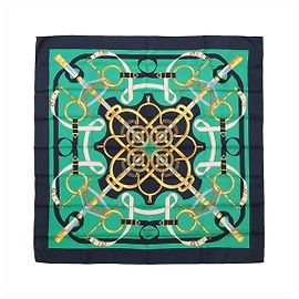 Hermès Carré 90 "Eperon d'or" Seidentuch in Marineblau