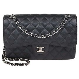 Sac Chanel Jumbo Classic Double Flap en cuir caviar matelassé noir