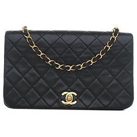 Schwarze Chanel CC gesteppte Lammleder Umhängetasche mit Drehverschluss, Full Single Flap